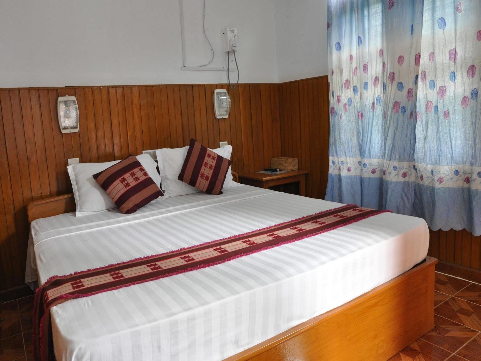 Saw Nyein San Guest House Nyaung-U Dış mekan fotoğraf